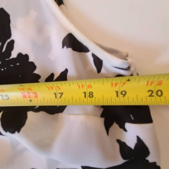 MICHAEL Michael Kors Black White Print Sleeveless Zip Front Floral Blouse Medium - Picture 9 of 15